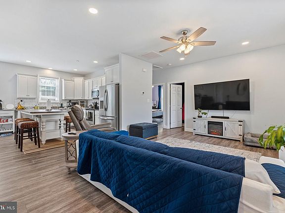 4th image of 44615 Reeder Sanders Ln