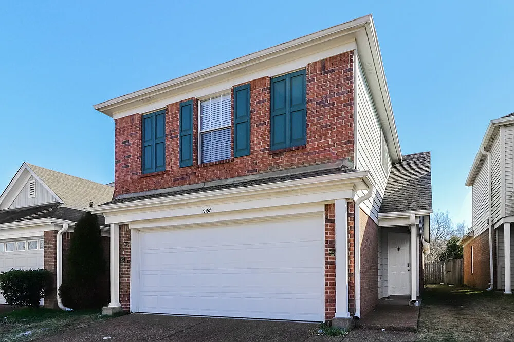 3 bed, 2.5 bath, 1521 sqft, $1,865 — Photo 2