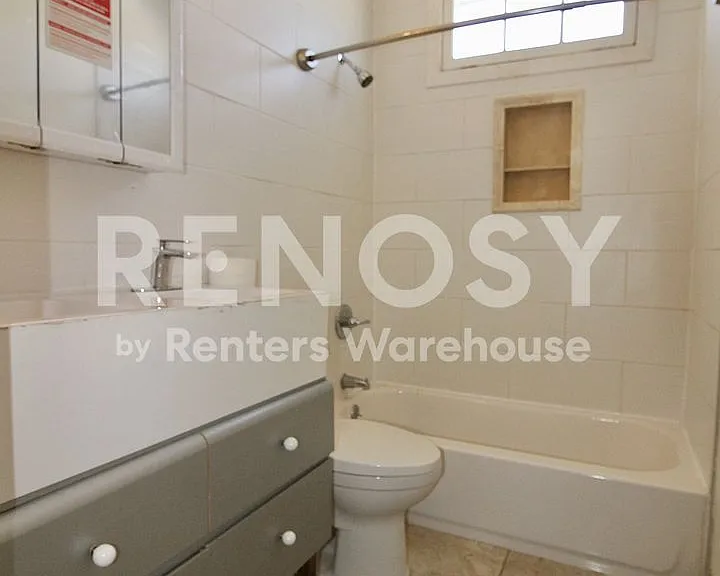2828 Stout St — Photo 4