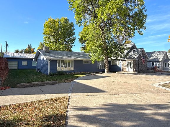 2nd image of 810 13th St