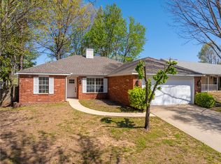 1740 Oxford Pl, Springdale, AR 72764