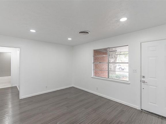 5th image of 337 Garrison Dr
