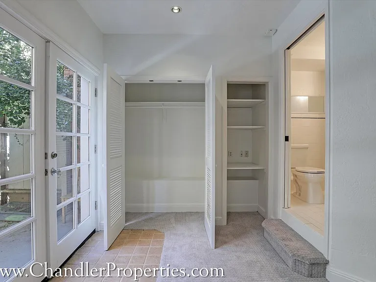 3217-21 Gough St — Photo 7