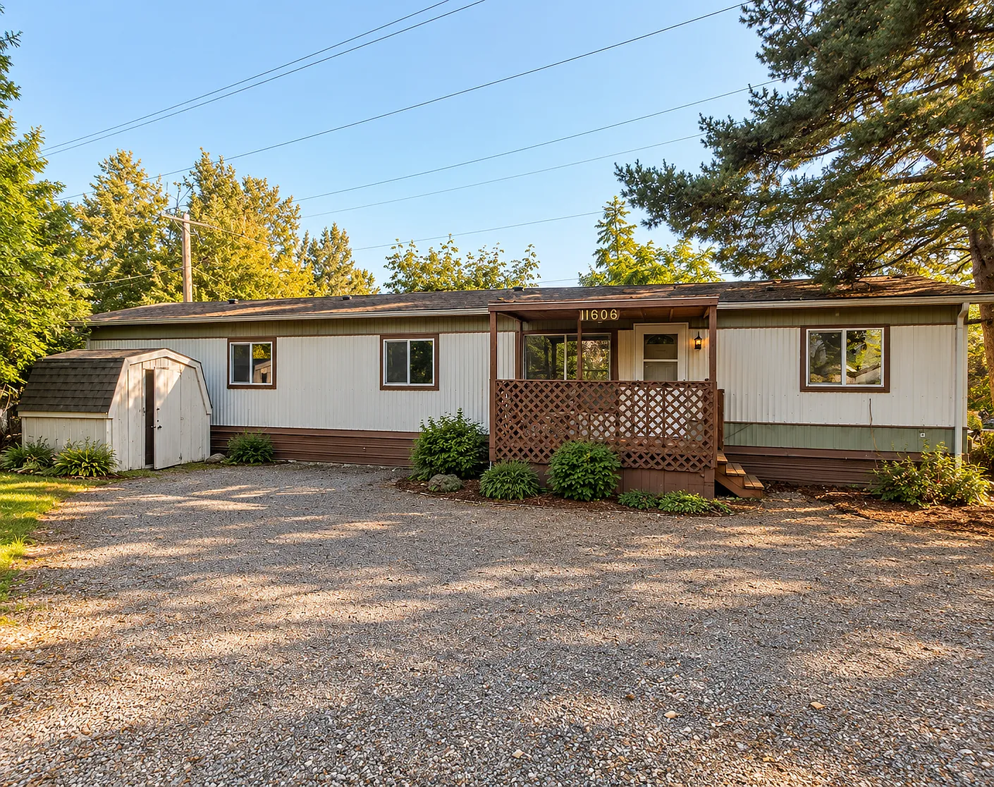 3 bed, $2,400 — Photo 1
