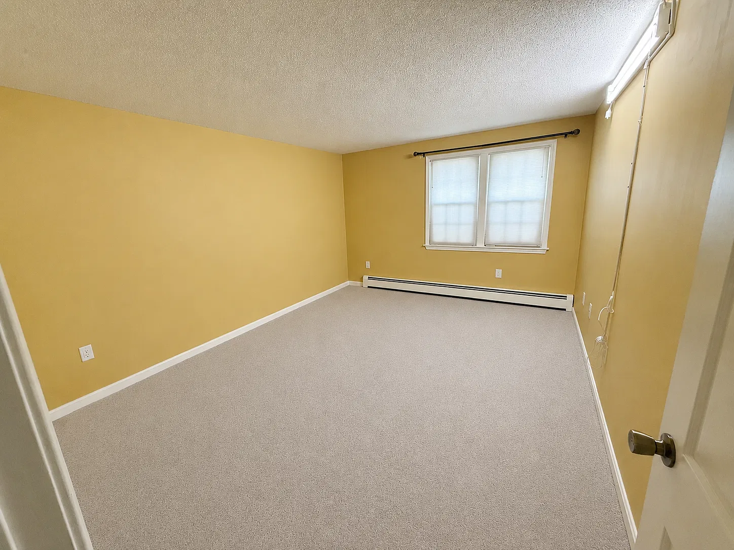 2 bed, 1014 sqft, $2,350 — Photo 3