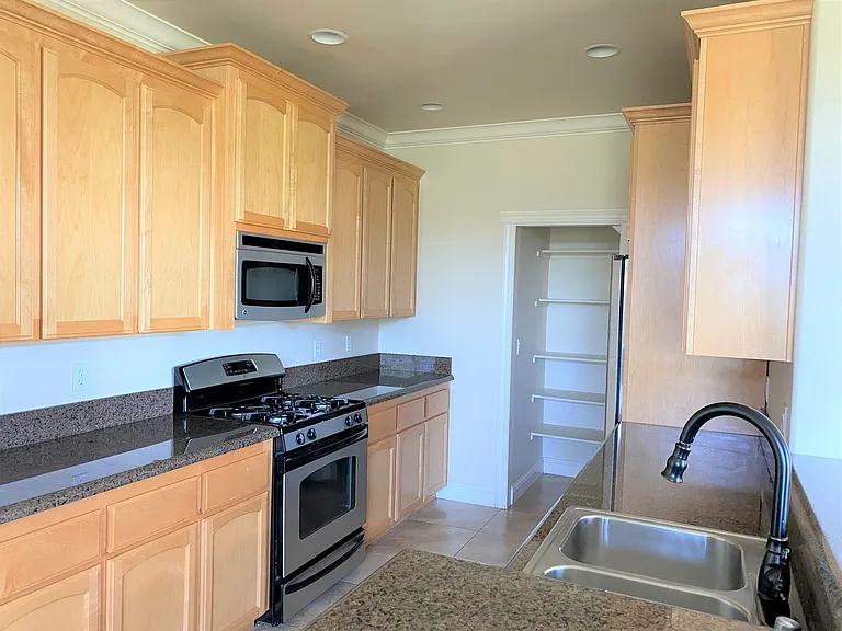 Ridgestone Villas - 870 Mission Sierra — Photo 33