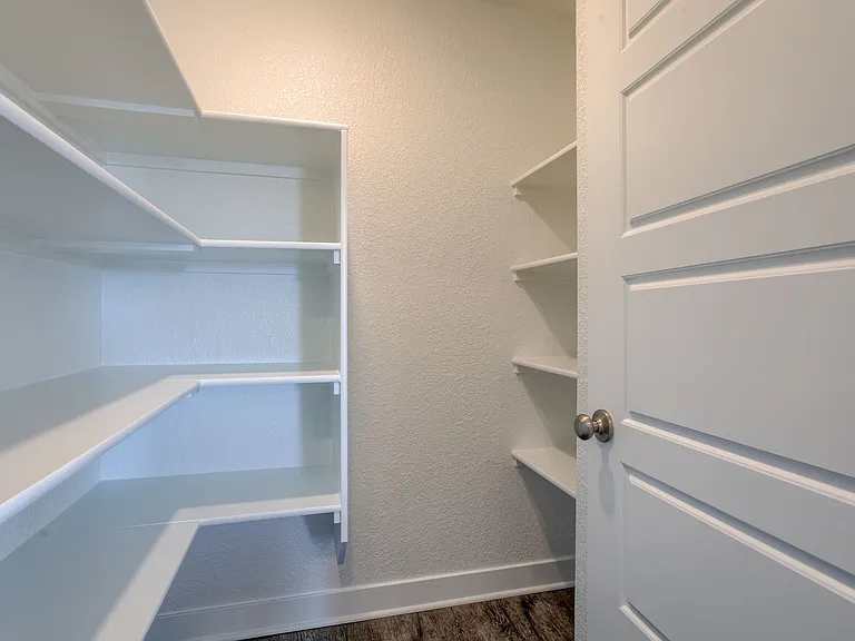 3717 SW Knoxville Ct — Photo 10