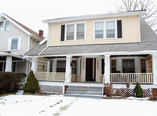 1205 Saint Charles Ave, Lakewood, OH