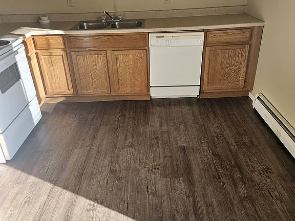 3rd image of 5405 W 43rd St