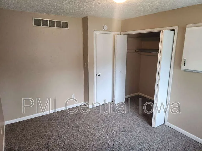 1010 Linden Dr — Photo 12