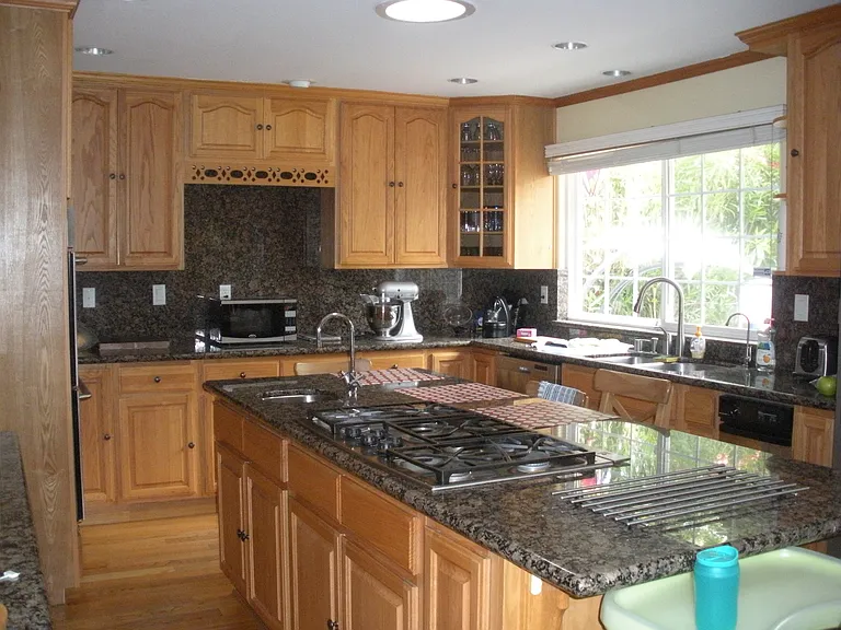 1172 Arlington Ln — Photo 11