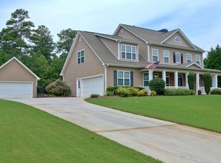 190 Silverbell Ln, Sharpsburg, GA 30277