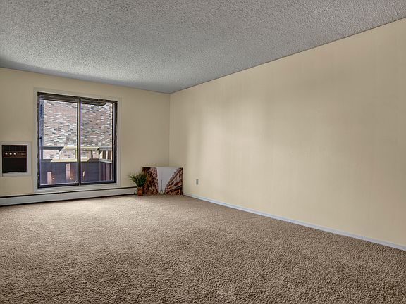 3rd image of 690 28th St W