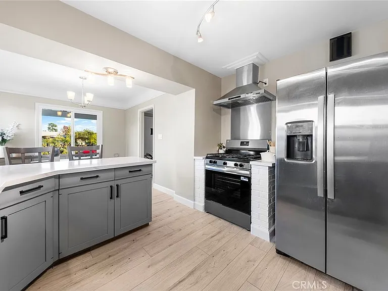 1705 S Fremont Ave — Photo 19