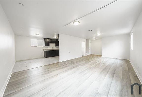 2nd image of 5917 Denver Ave #5917