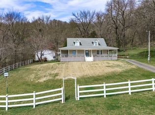 19271 Vineyard Rd, Canehill, AR 72717