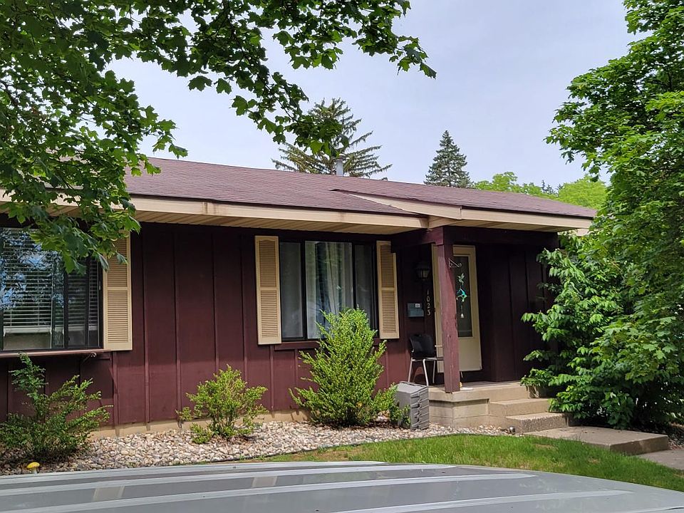 1st image of 1021 Calvary Ave NW