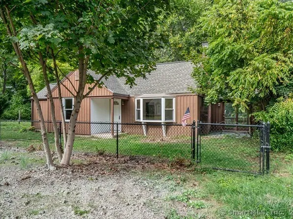 14 Main St Extension, Simsbury, CT 06081