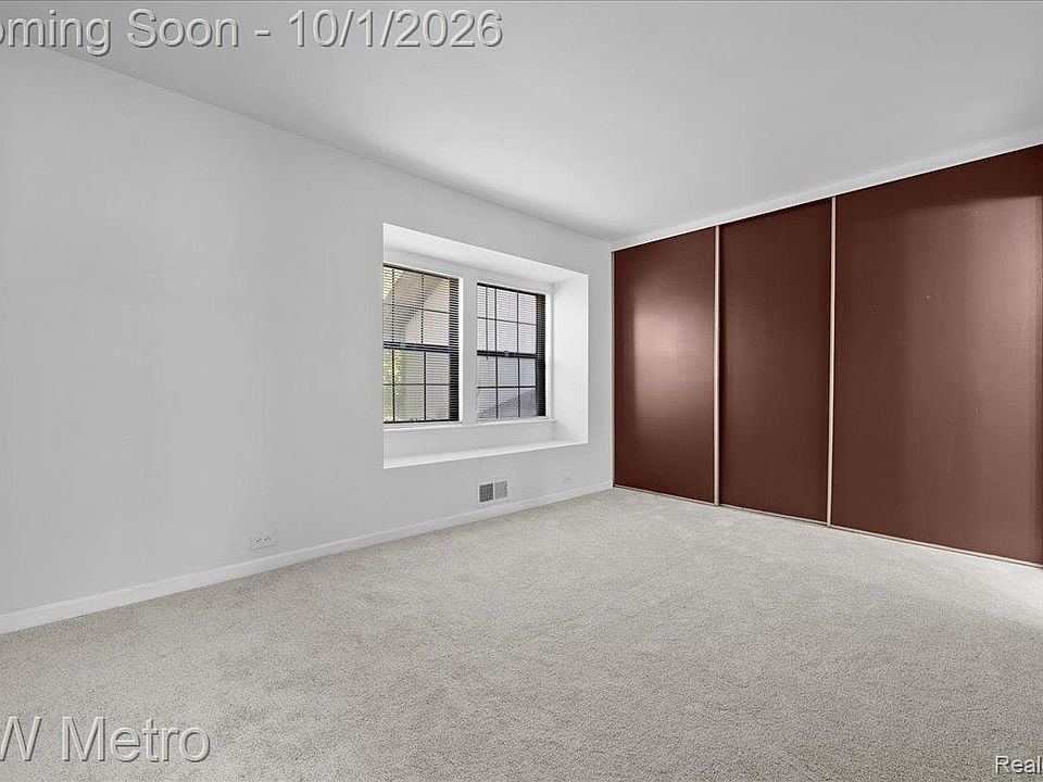 25168 Maplebrooke Dr, photo 15