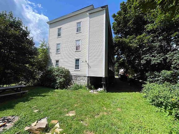 2nd image of 100 Pine Street