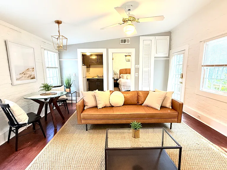 122 W Charlton Ln #F — Photo 13