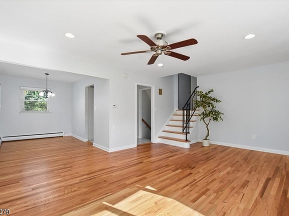 5th image of 1609 Central Ave