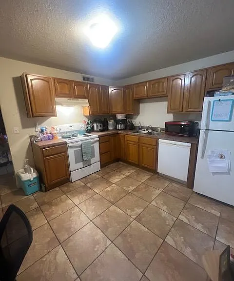 29 Carla Ct #33 — Photo 1
