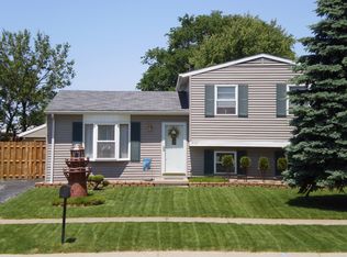 3107 Lantern Dr, Oregon, OH 43616