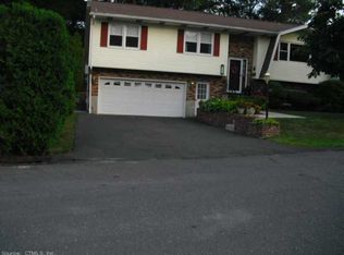 147 Carriage Dr, Waterbury, CT 06708