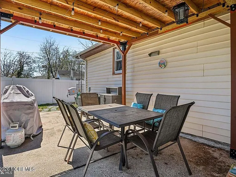 36 Browning Ave — Photo 13