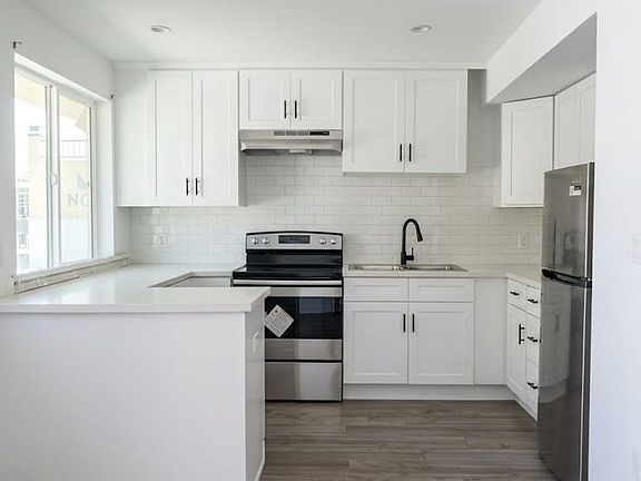 3rd image of 6036 10th Ave #6050-1/2