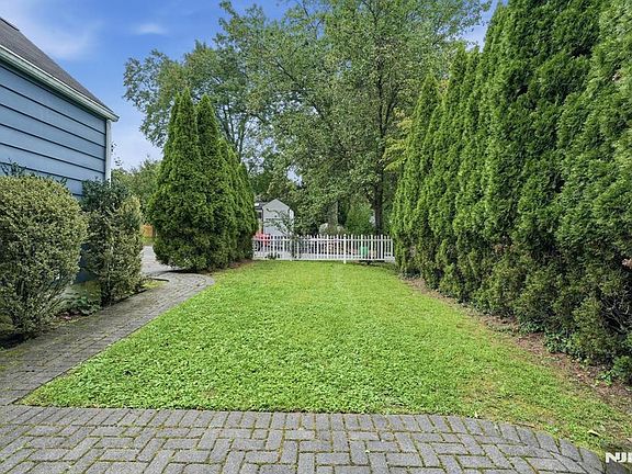 5th image of 125 Midwood Road