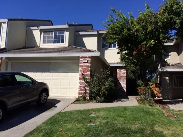 5220 Pebble Glen Dr, Concord, CA 94521