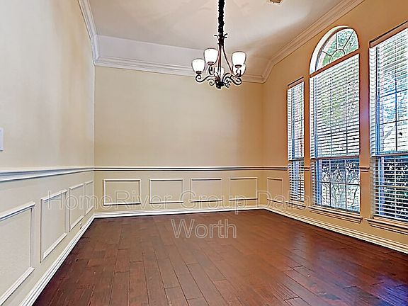 4th image of 2429 Aberdeen Dr