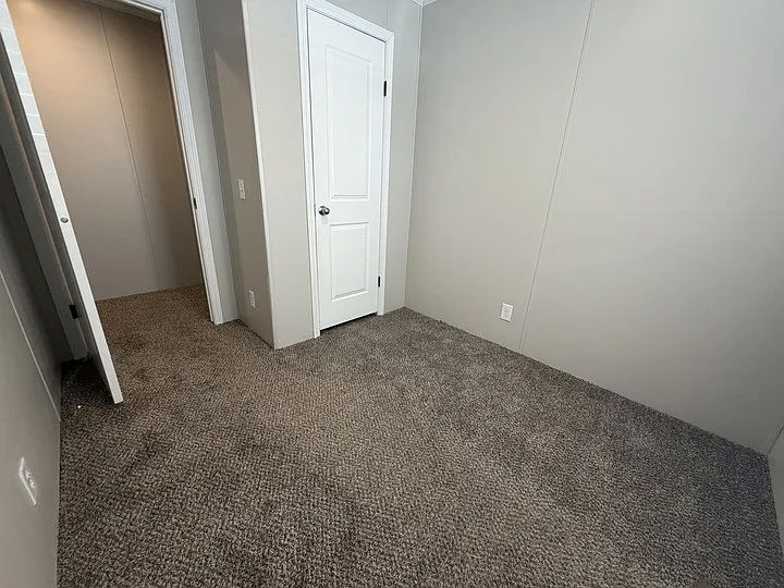 38000 Le Chateau Blvd #524 — Photo 16