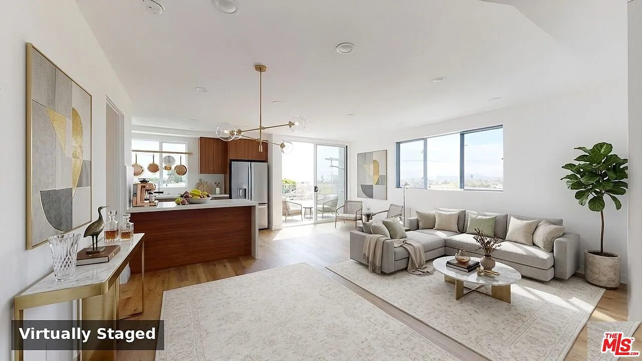 2 bed, 2.0 bath, 1050 sqft, $4,650 — Photo 1