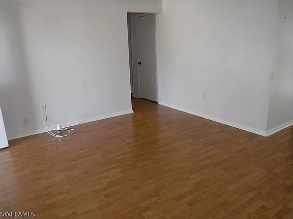 2nd image of 302 SE 27th Ter
