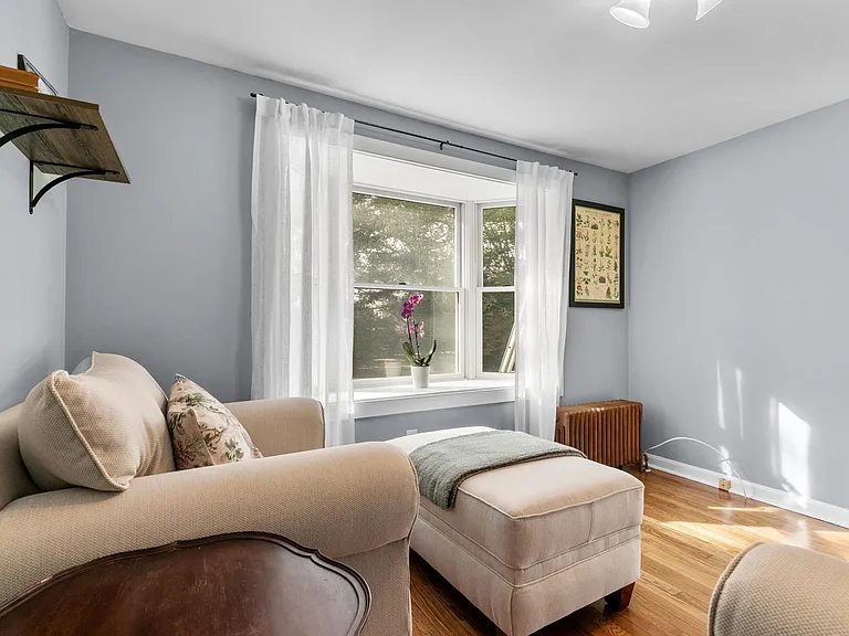 72 Kane Ave — Photo 14