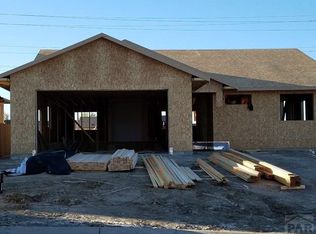 2216 Crestwood Ln, Pueblo, CO 81008