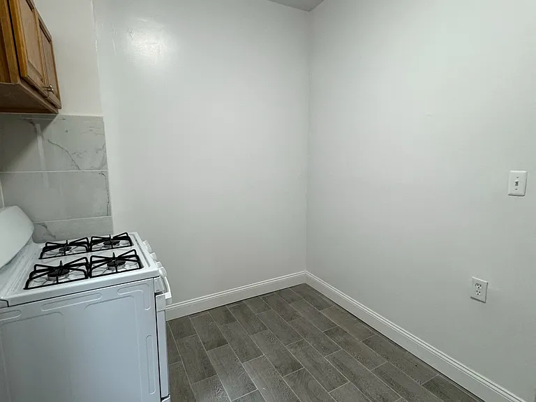 43-21 56th St #32 — Photo 5