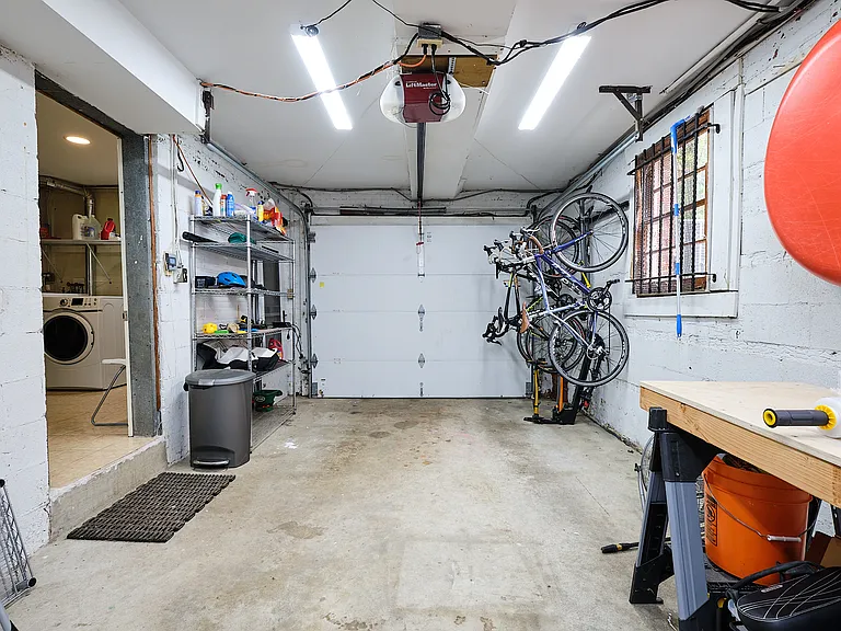 1318 Perry St NE — Photo 44