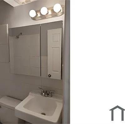 1827 D St NE #4 — Photo 5