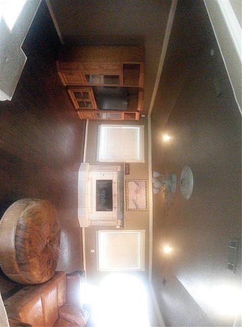 2nd image of 2035 Sunny Cir
