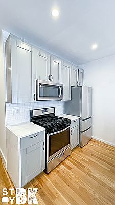 4th image of 335 Marion St #1D