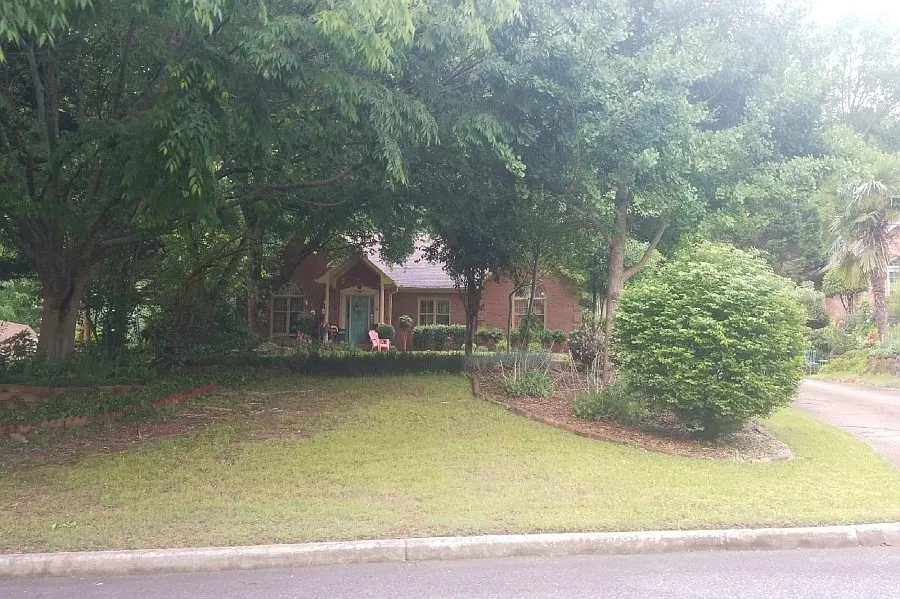 1852 Emerald Dr photo 1
