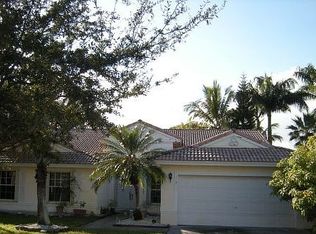 312 SW 184th Way, Pembroke Pines, FL 33029