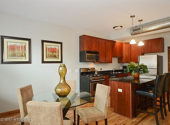 5th image of 3553 N Paulina St APT 2
