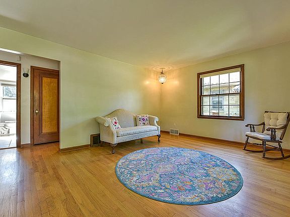 4th image of 4889 N Navajo Ave