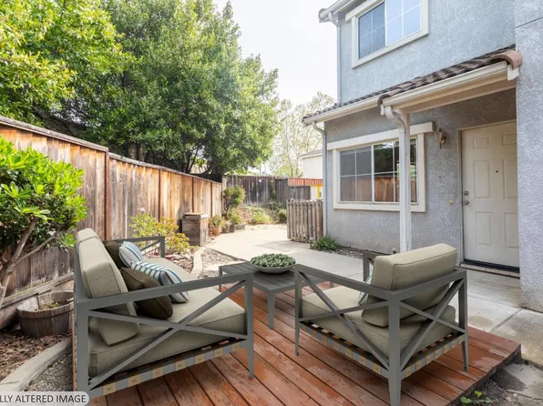 33004 Calle la Mirada Common, Union City, CA 94587