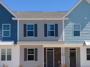 303 Starfish Ln, Sneads Ferry, NC 28460